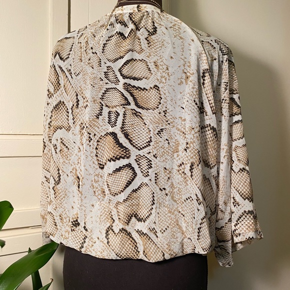 Light Sheer Professional Blouse Snake Skin Top - Picture 5 of 6